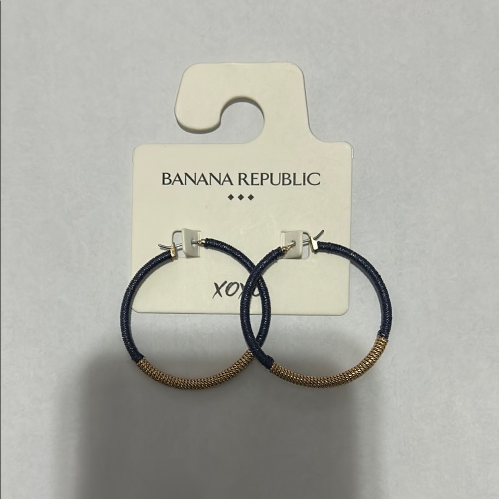 NWT Banana Republic Navy and Gold Hoop Earrings